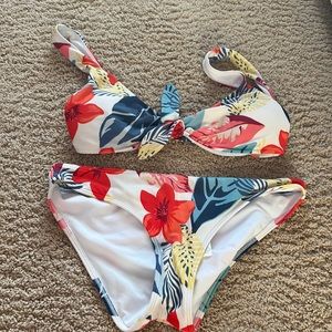 Top: small, Bottom: Medium, Hollister